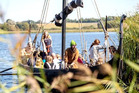 Na zdjęciu ubiegłoroczny festyn archeologiczny w Biskupinie, fot. Mikołaj Kuras dla UMWKP.