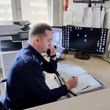 Telefon o pomoc uratował życie 28-latka. Policja dotarła na czas