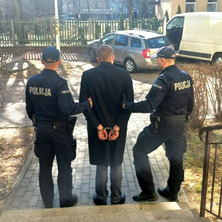 Boa i dwa pytony w mieszkaniu. 22-latek odpowie przed sądem